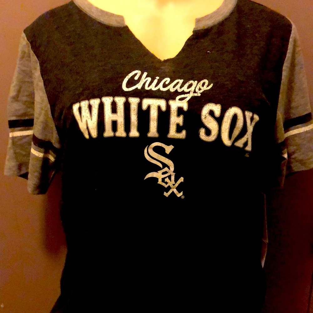 Chicago White Sox Vintage Style V-Neck T Shirt